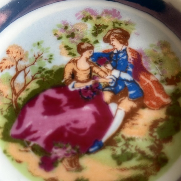 Vintage Mini Bowl - Picture 2 of 5